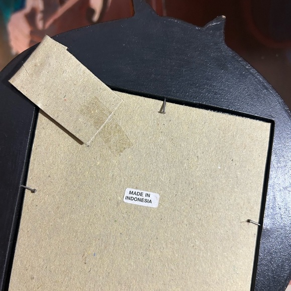 Handcrafted 8" Cat Design Decorative Wall Mirror Indonesia - Picture 5 of 14